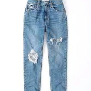 NWT Abercrombie & Fitch High Rise Mom Jean  Sz 26S/2P